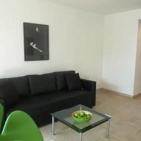Gazaniere One Bed