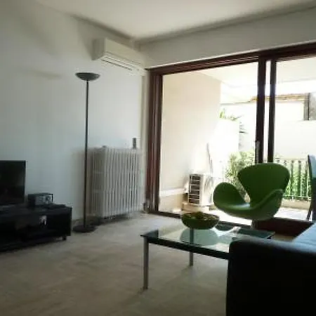 Gazaniere One Bed Appartement *